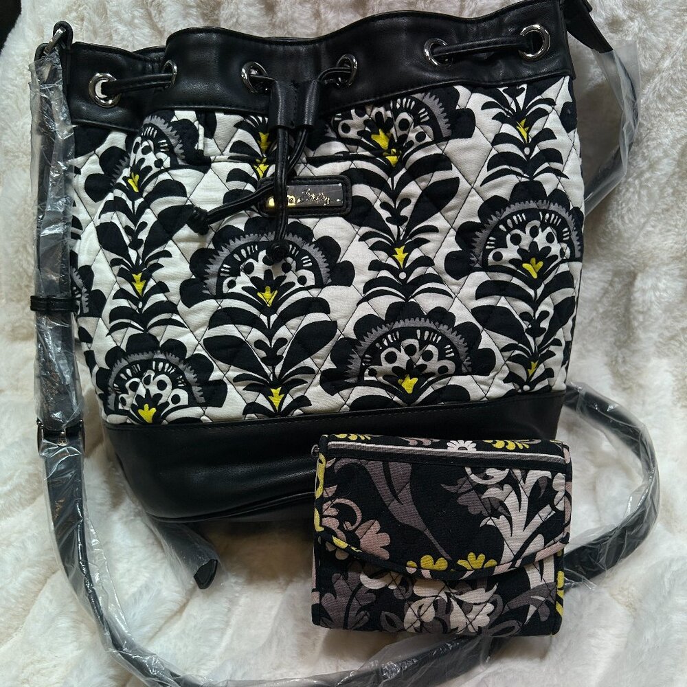 Beautiful Vera Bradley Bucket Crossbody Bag – Brand New Without Tags!